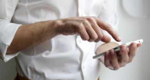 kspp-arbeitsrecht-blog-kuendigung-handyverbot